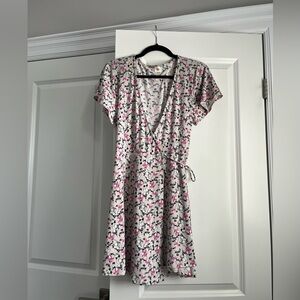 I Joah Floral Wrap Short Spring/Summer Dress Size L Lightweight Flowy Beachy